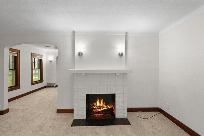 Building Photo - 446 W Capistrano Ave