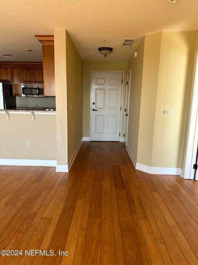 Building Photo - 1478 Riverplace Blvd