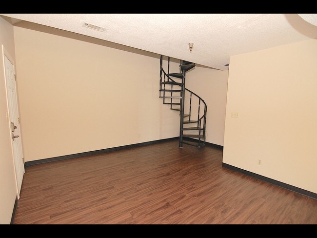 Building Photo - McKinley Heights