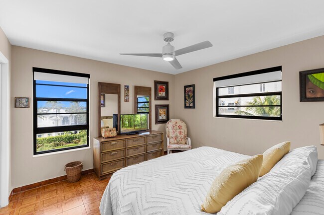 Building Photo - 3951 N Ocean Blvd