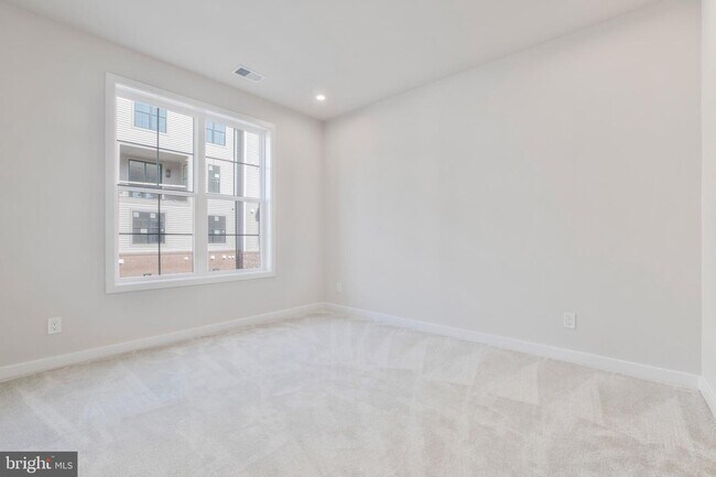 Building Photo - 7512 Sawyer Farm Wy