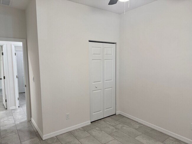 Building Photo - Brand New Home located in the heart of Tampa!