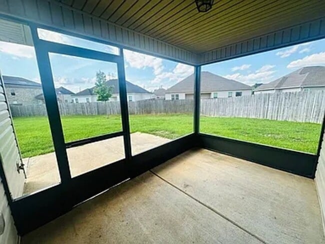 Building Photo - 604 Broderick Cir