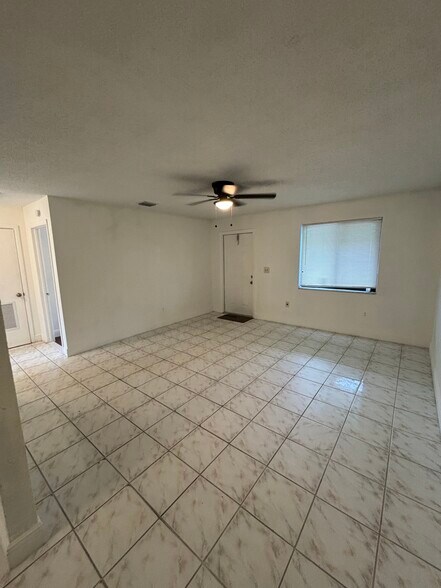 Livingroom - 156 W 14th St