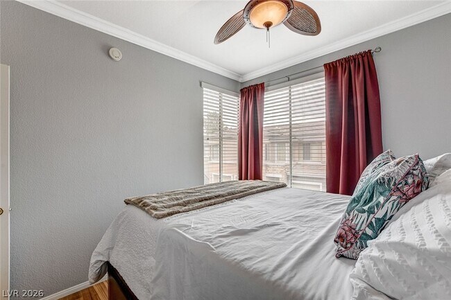 Building Photo - 656 Peachy Canyon Cir