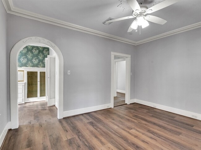 Building Photo - 4625 Bell St