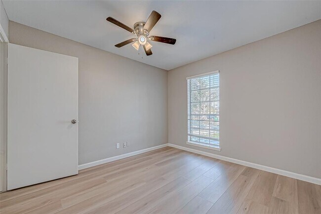 Building Photo - 7315 Housman St