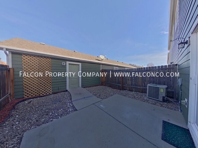 Building Photo - 10151 Silver Stirrup Dr