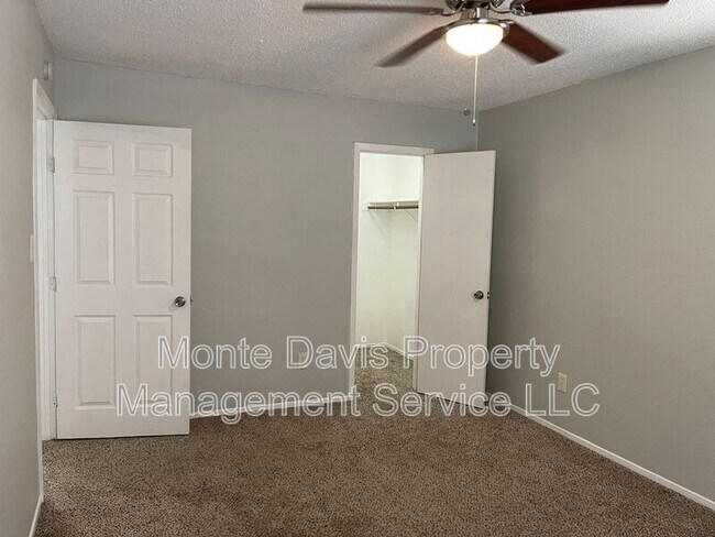 Building Photo - 1312 Southport Dr