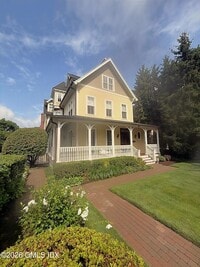Building Photo - 178 Milbank Ave
