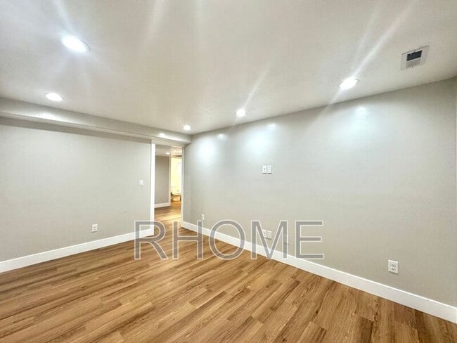Building Photo - 13567 Florenza Way