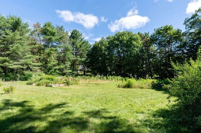 Building Photo - 1000 Sawyer Rd