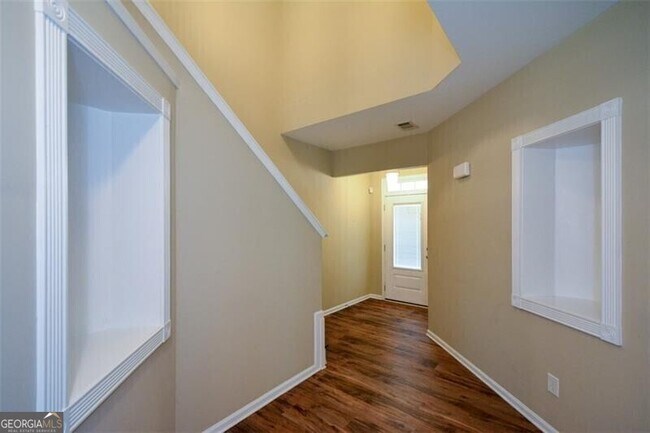 Building Photo - 1781 Waterside Dr