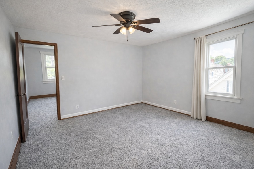 Building Photo - 1608 Woodmont Ave