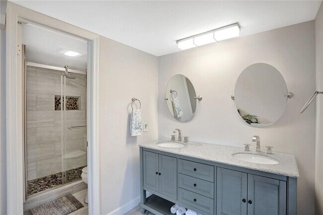 Building Photo - 5200 N Ocean Blvd