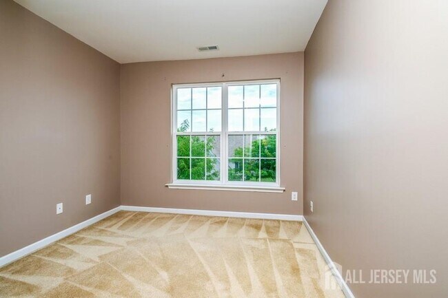 Building Photo - 2204 Leia Ln
