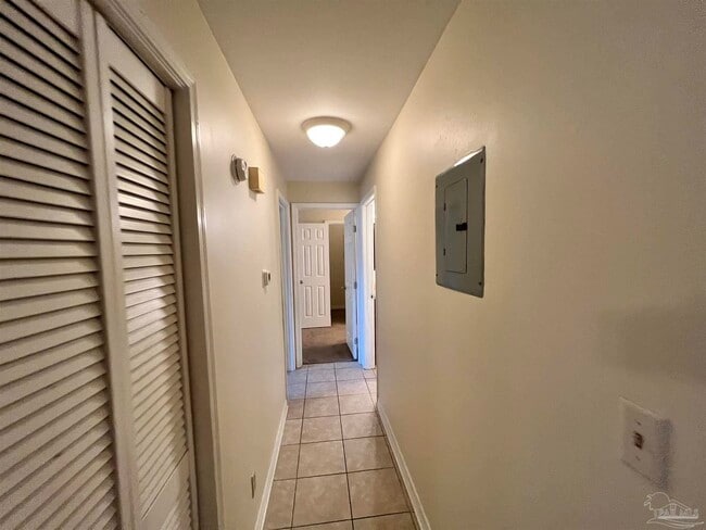 Building Photo - 9489 Sunnehanna Blvd