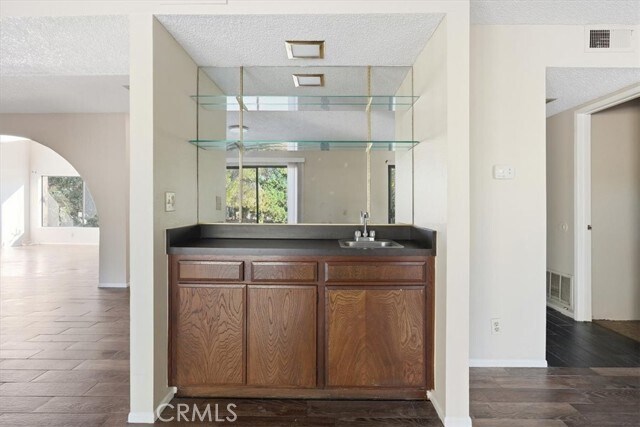 Building Photo - 780 Carriage Cir