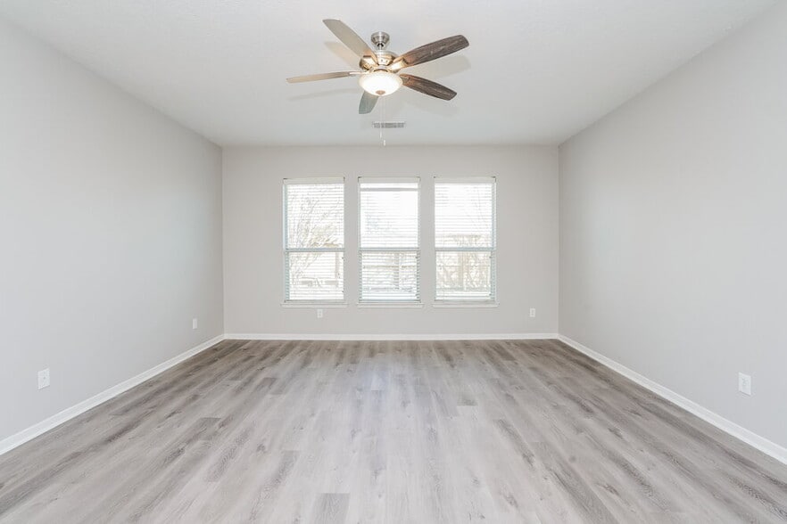 Building Photo - 6206 Lovage Ave