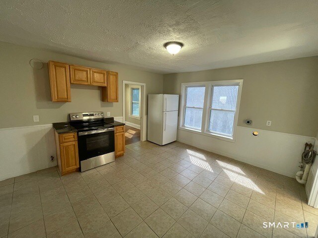 Building Photo - 132-134 Gridley St