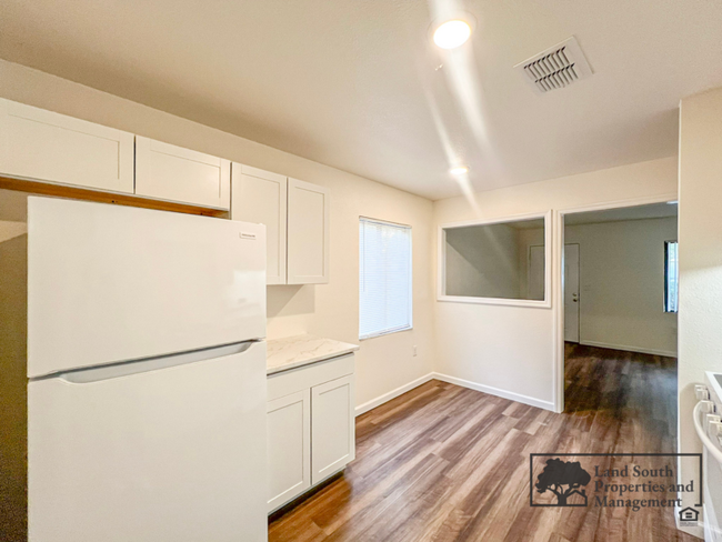 Building Photo - 124 Rosalynn Cir