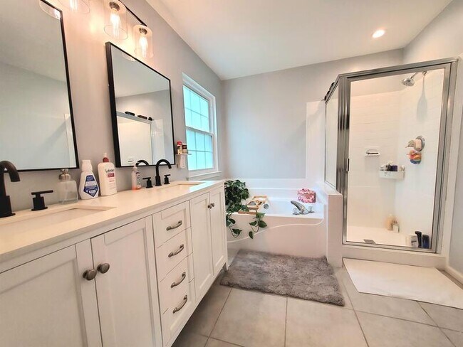 Building Photo - 2617 Alleghany Loop