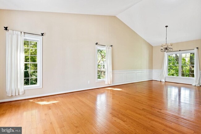 Building Photo - 2202 Sarah Woods Ct