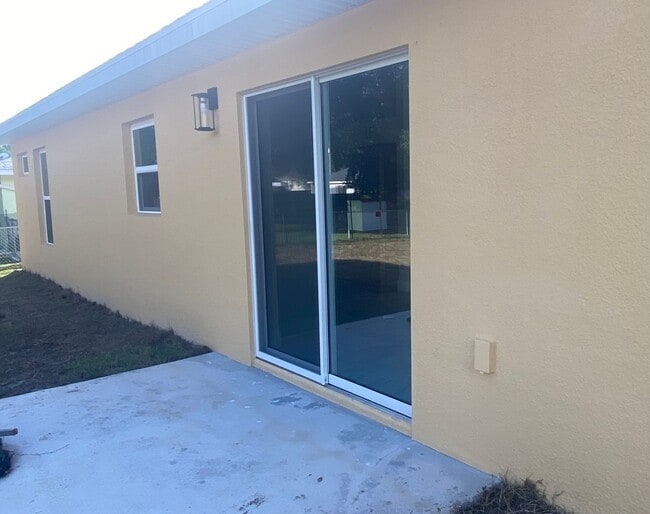 Building Photo - New 3/2 Home in Summerfield!