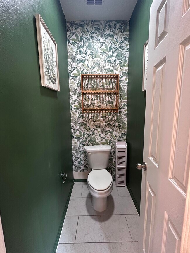 Building Photo - 5519 Shorthorn Dr