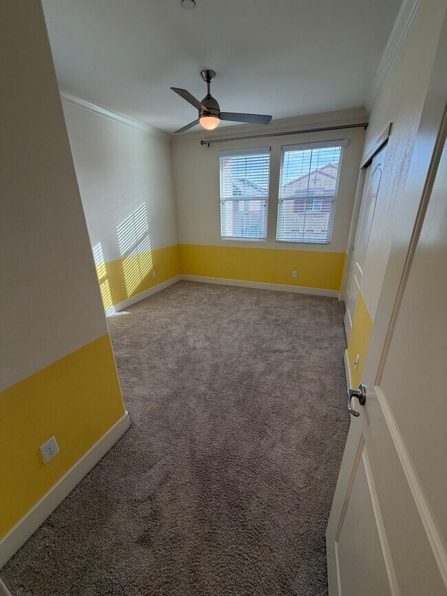 Building Photo - 3 bedroom | 2.5 bathroom | Single family h...