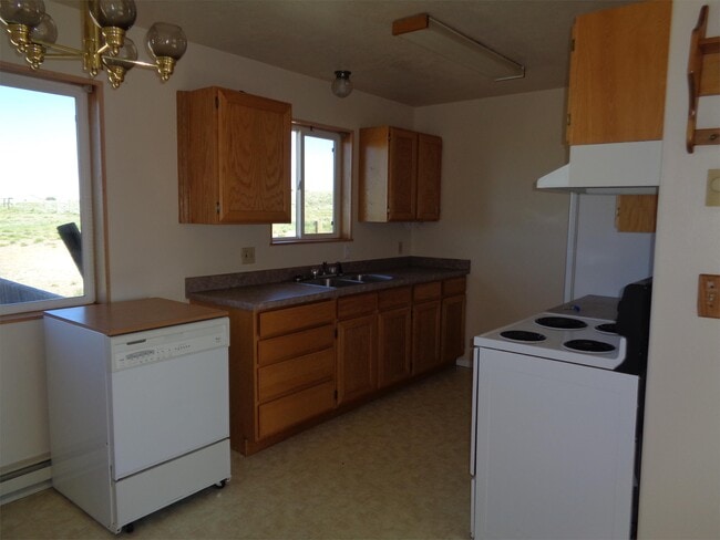 Building Photo - 143 Meadow Lark Ln