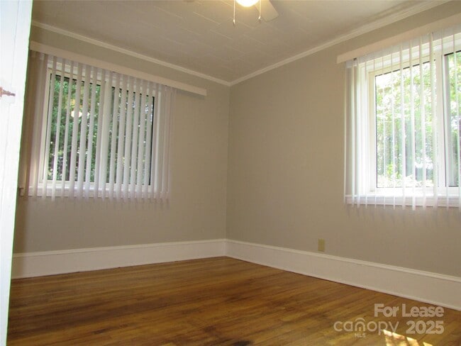 Building Photo - 338 Culp St
