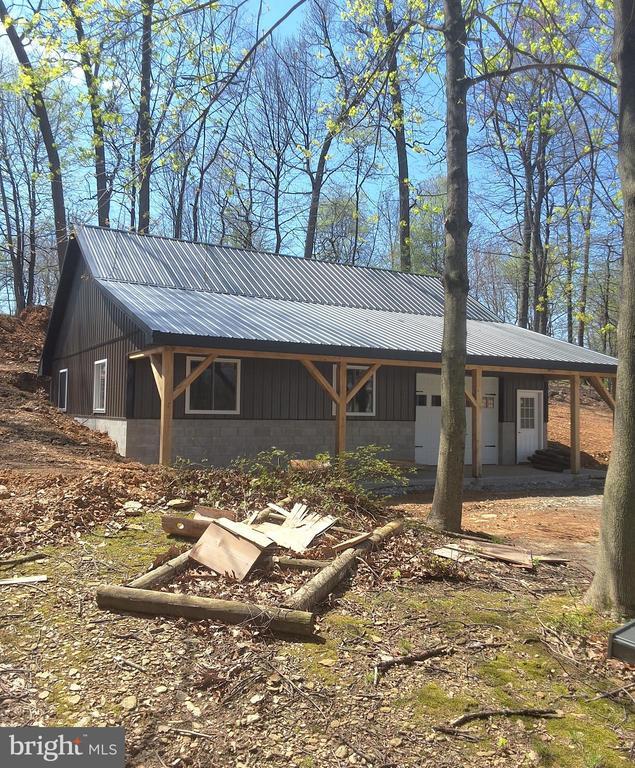 Building Photo - 594 Truce Rd