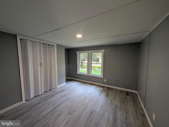 Building Photo - 117 Santilli Rd