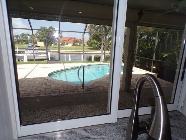 Building Photo - 2310 Palm Tree Dr