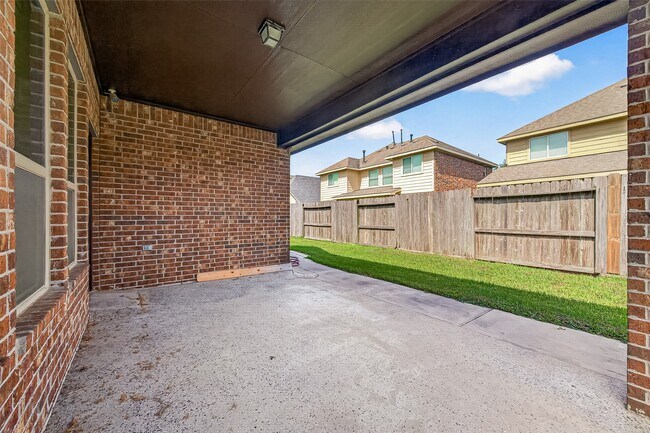 Building Photo - 24302 Bella Florence Dr