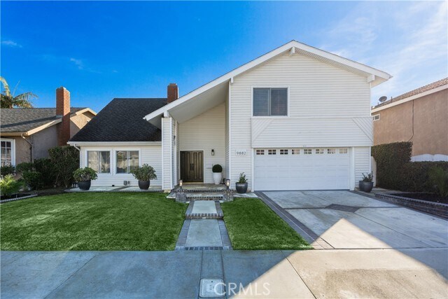 Building Photo - 9882 Kings Canyon Dr