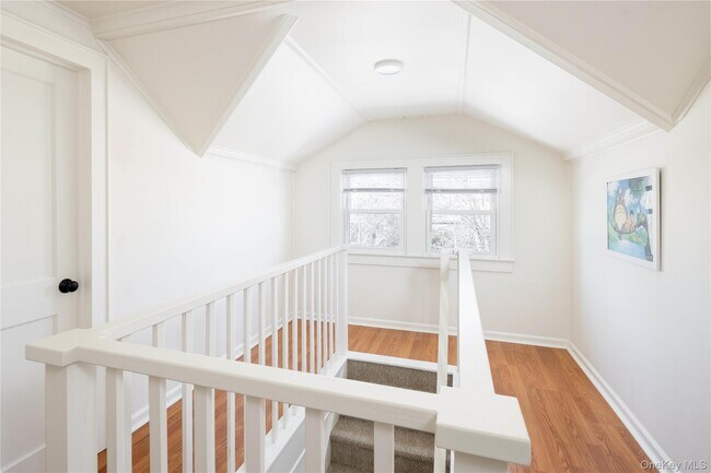 Building Photo - 446 6th St