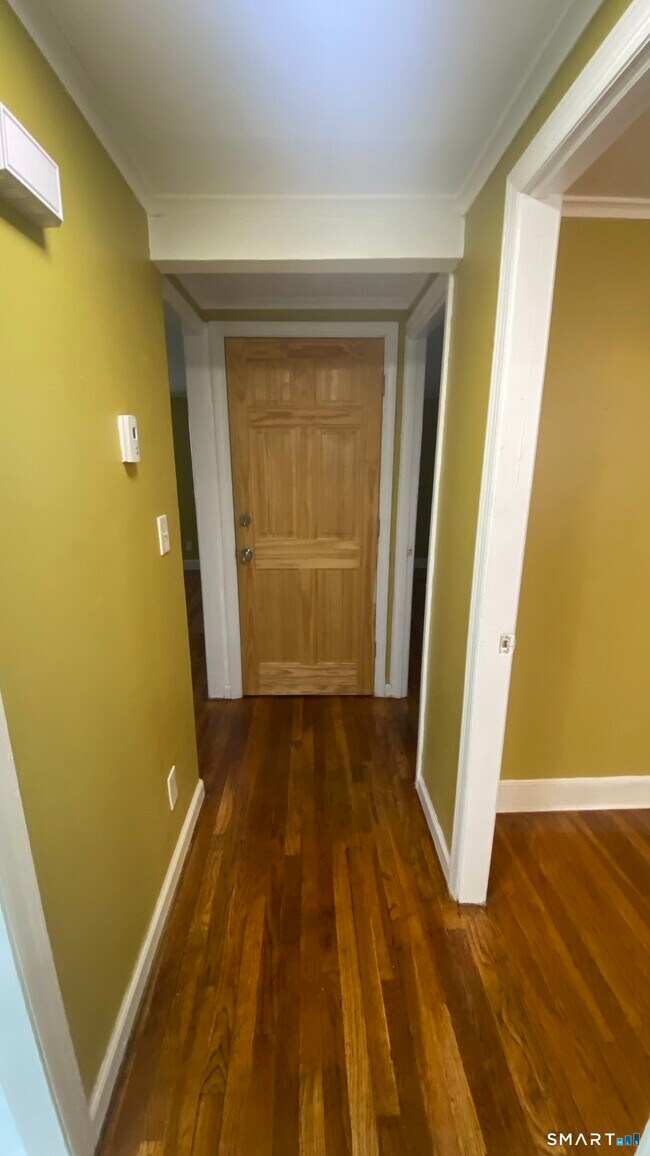 Building Photo - 214 Columbia St