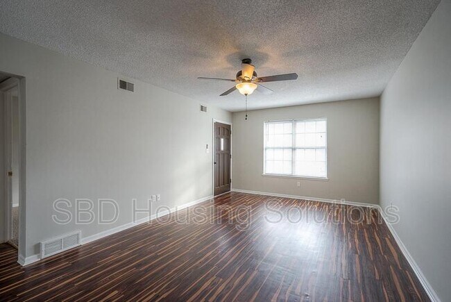 Building Photo - 16423 E 29th St