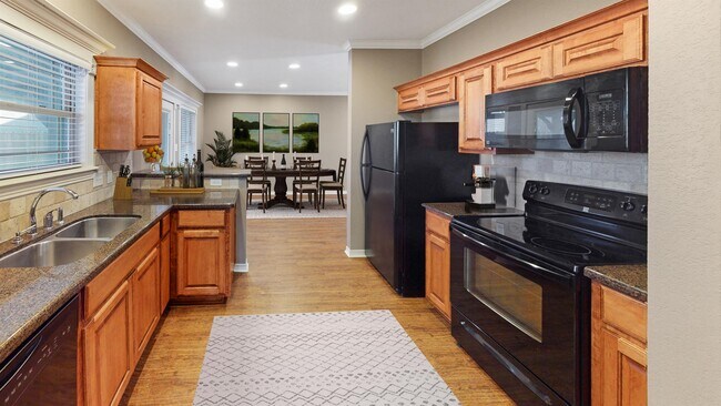 Building Photo - 2830 Horseback Dr