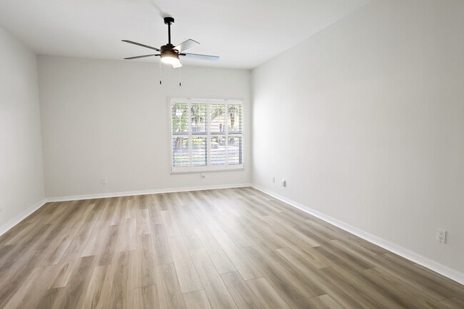 Building Photo - 410 Arrowhead Trail