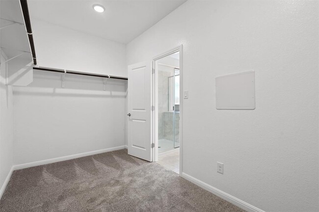 Building Photo - 3000 Wynn Rd