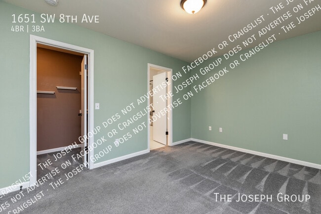 Building Photo - 1651 SW 8th Ave