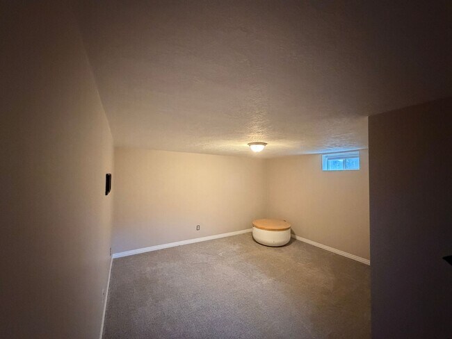 Building Photo - Gorgeous Home in Bountiful!