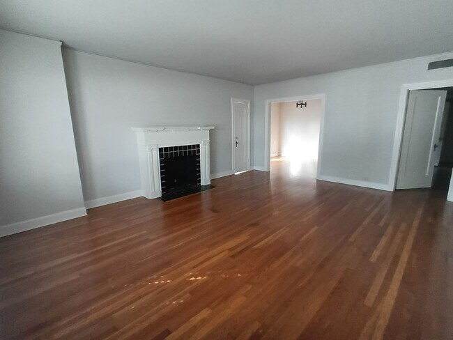 Building Photo - 109 W Norwood Ct