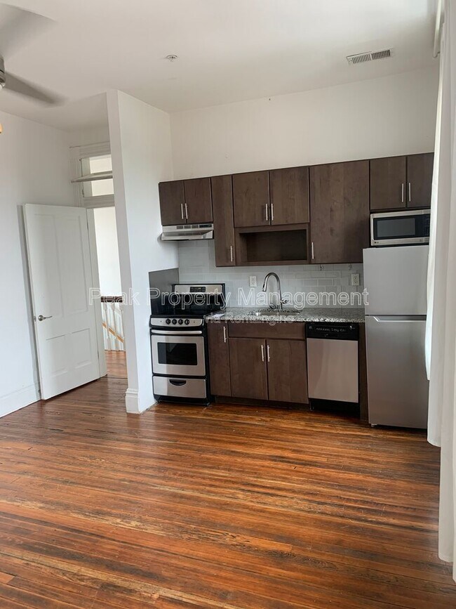 Interior Photo - 1309-1311 Hull Street