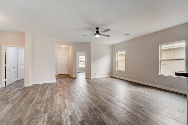 Building Photo - 315 Apache Field Ln