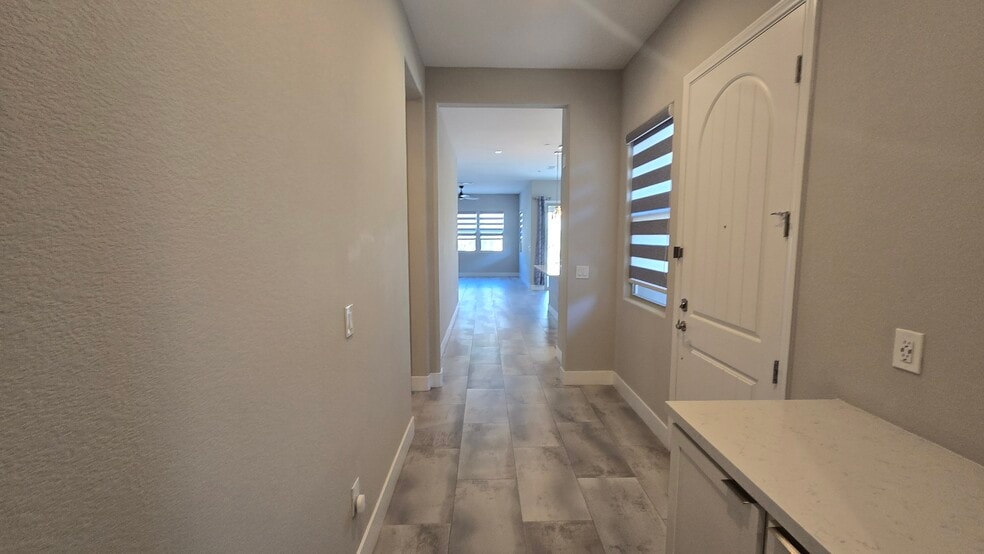 Building Photo - 9940 Heather Moore Ave