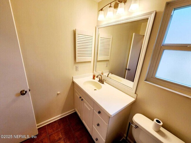 Building Photo - 3910 Karissa Ann Pl E